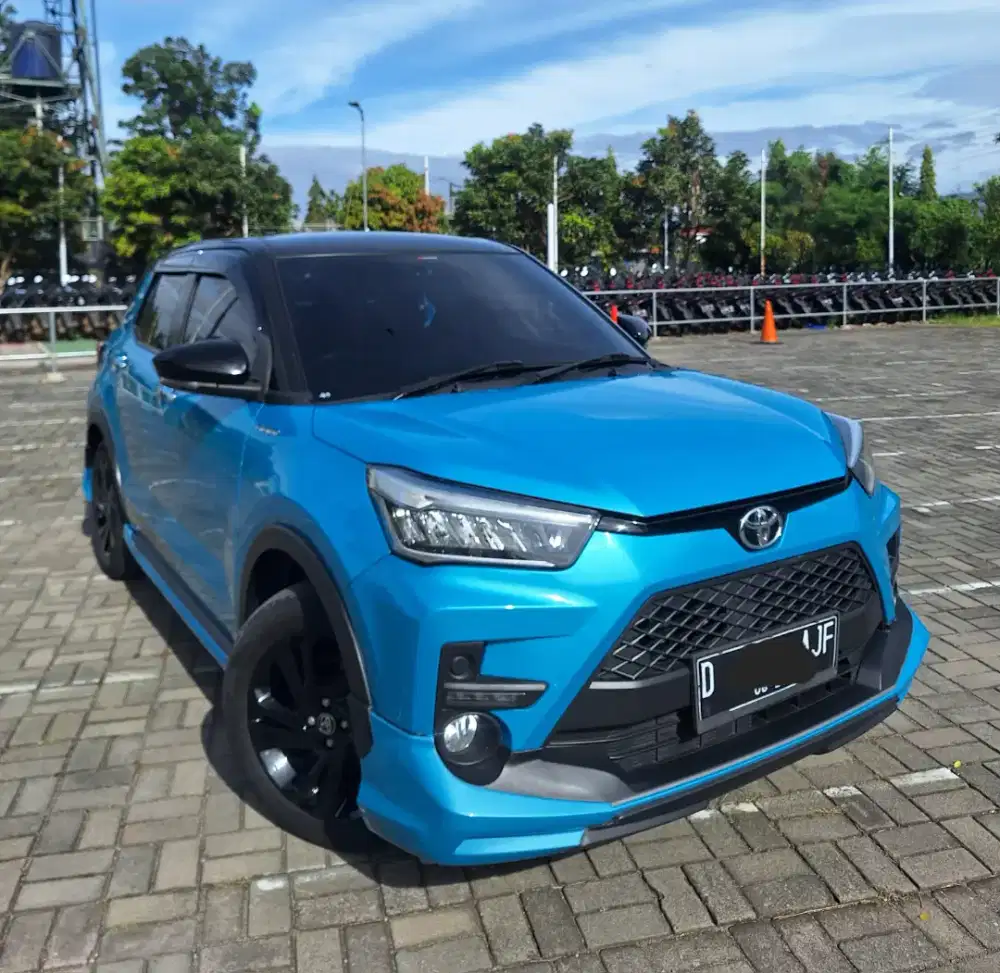 Raize GR sport at 2021 two tone