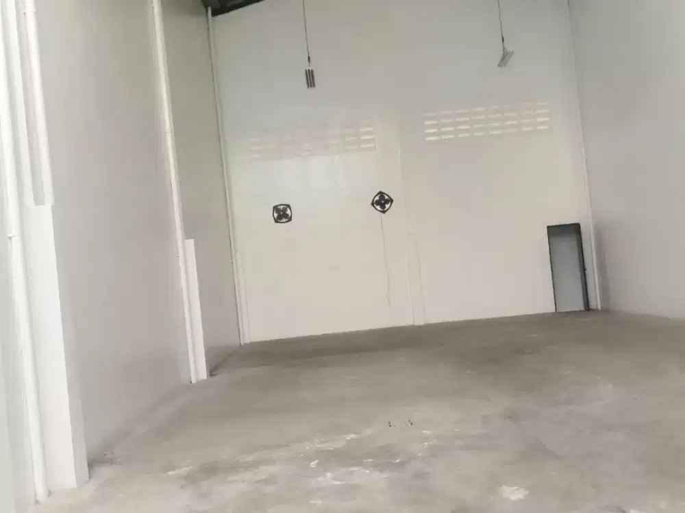 DISEWAKAN CEPAT GUDANG BIZZPARK