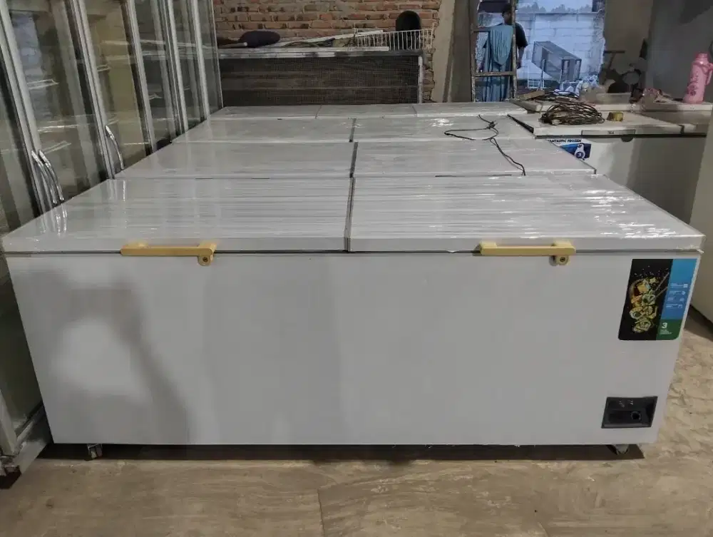 Shiecase dan frezer ready