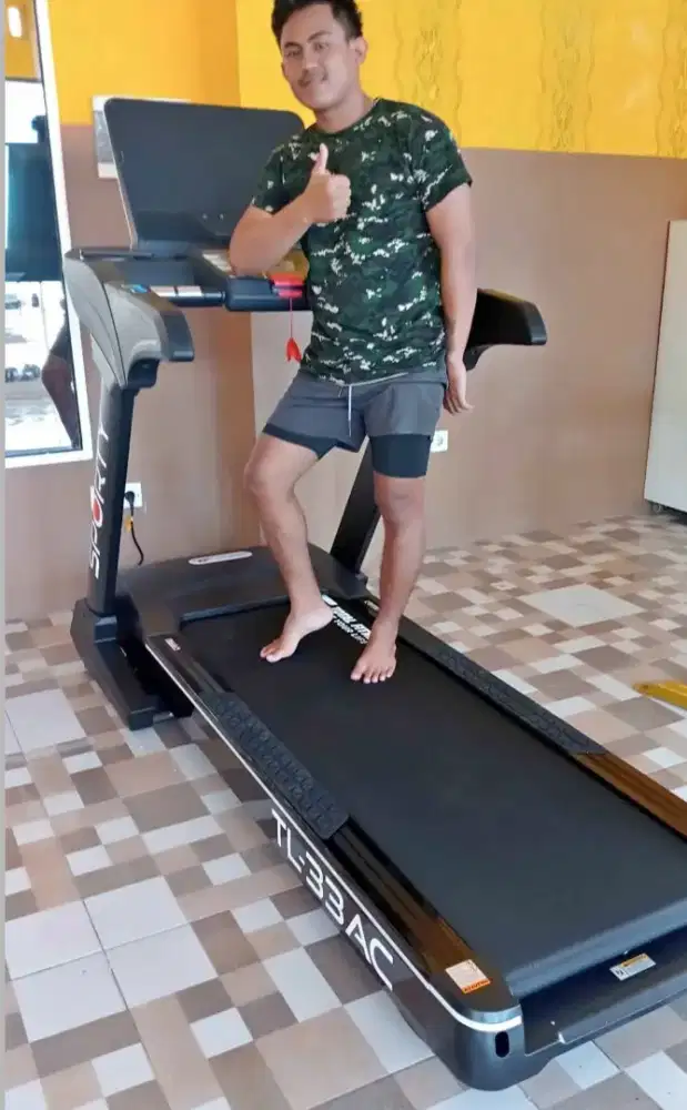 COMERCIAL TREADMILL TL 33AC BIG SUPER ALAT FITNESS GYM CENTER