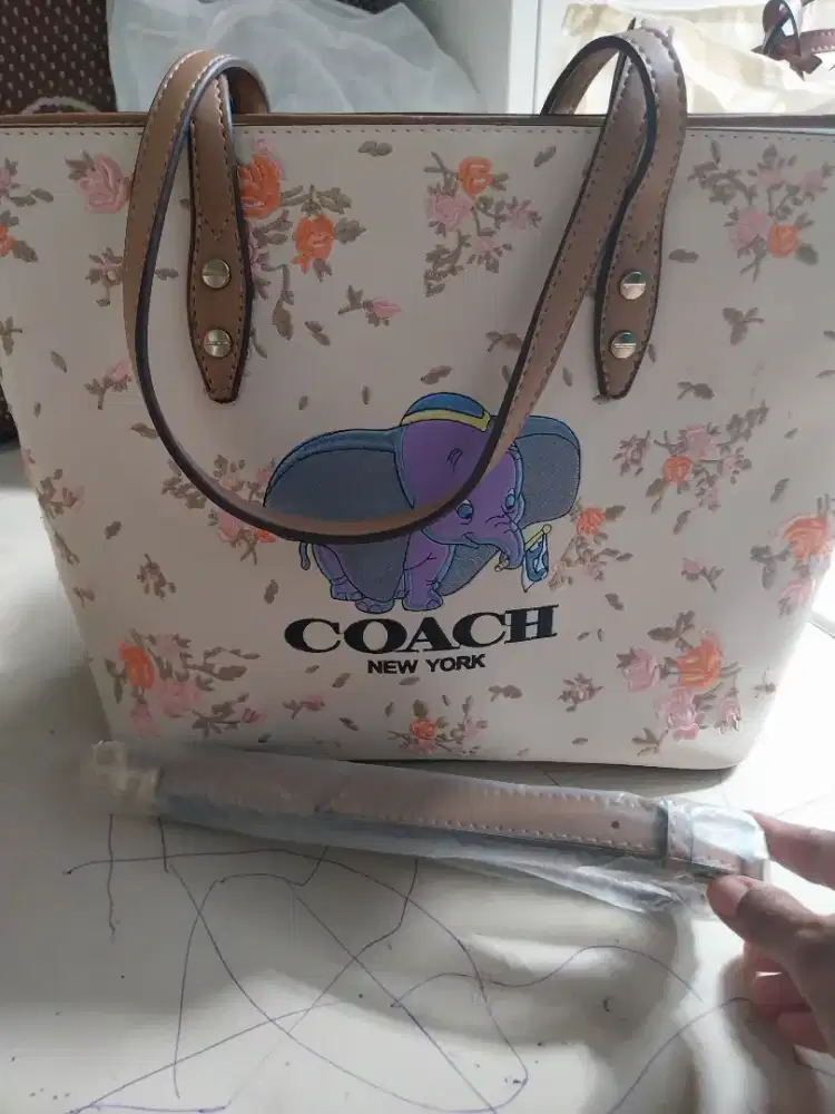 Tas coach wanita cream gajah