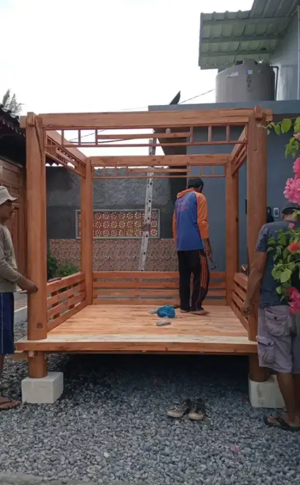 Rumah gazebo matrial ulin