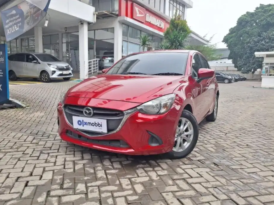 DP Rendah  9JT - Mazda 2 1.5 Bensin-MT 2015 Merah