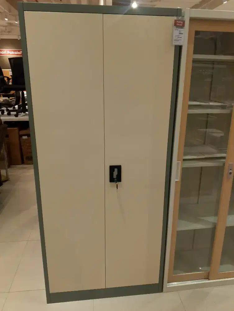 Lemari Arsip Besi