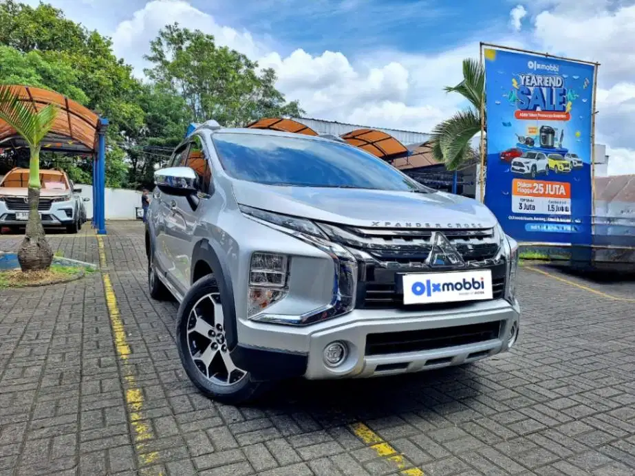 MITSUBISHI XPANDER 1.5 CROSS PREMIUM PACKAGE BENSIN A/T 2019 SILVER