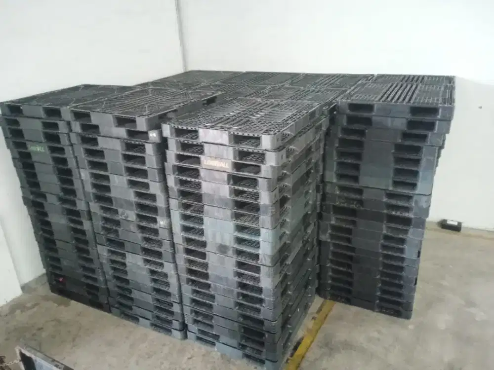Pallet plastik bekas hemat biaya