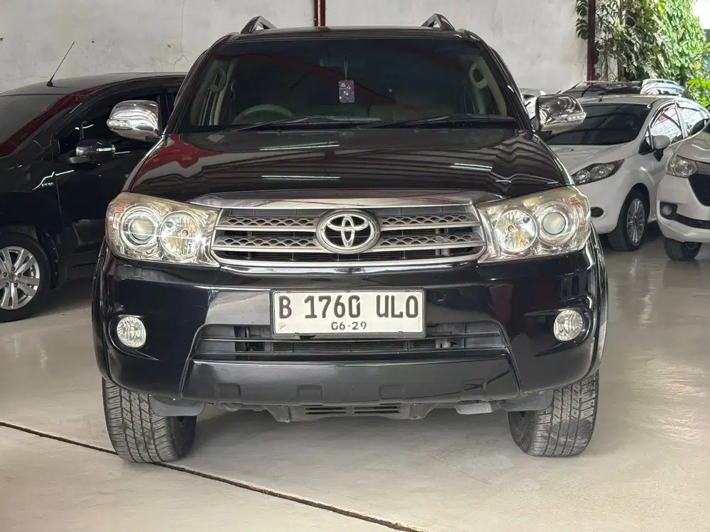 Toyota Fortuner 2.5 2011 Diesel AT