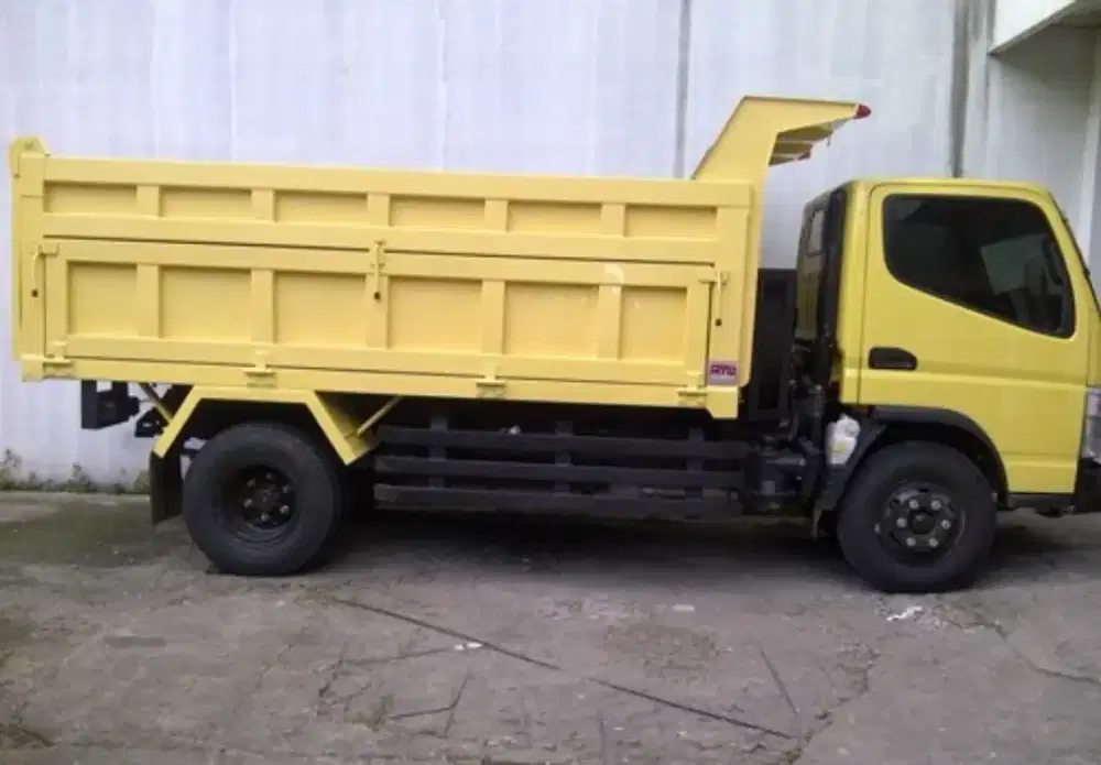 Mitsubishi truck fe74