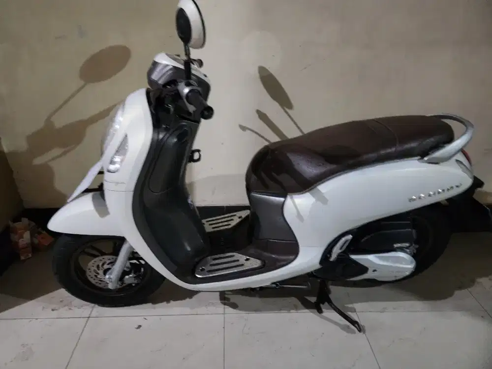 Scoopy prestige keyless putih 2023 remote 2 wajib gbm