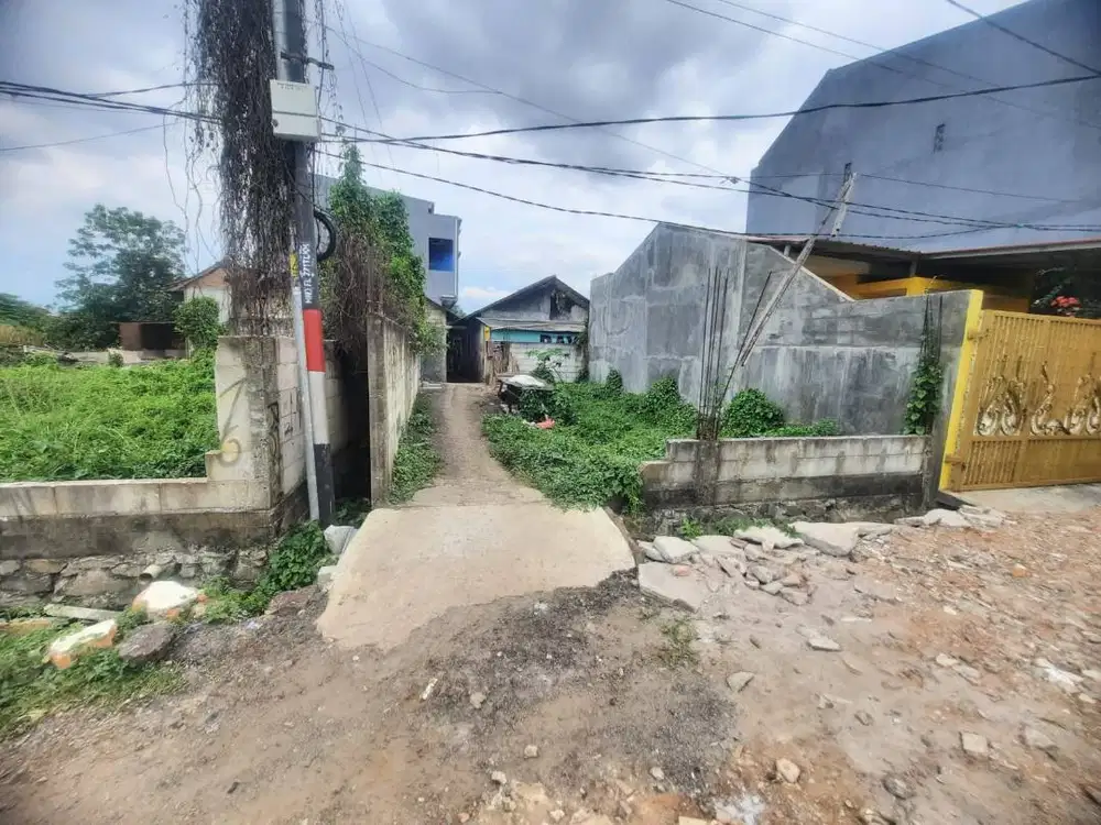 Tanah Kavling 80 m2, sudah ada pondasi dan dinding, dekat dengan pasar