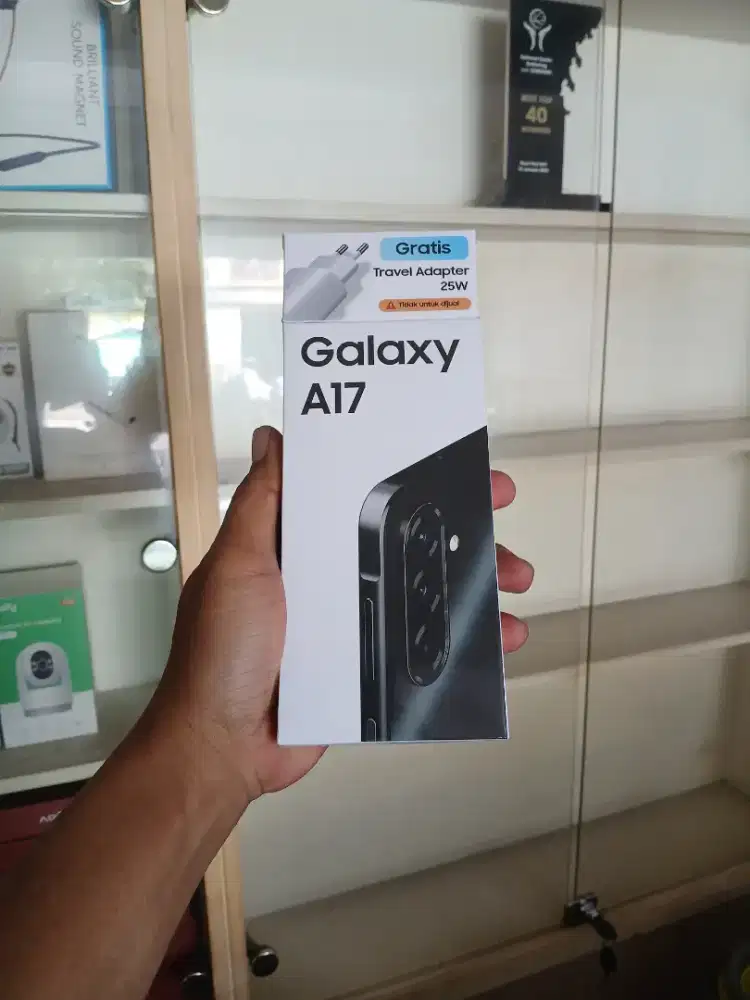 Berminat silahkan WA Samsung Galaxy A17 8/256 Garansi resmi 1thn