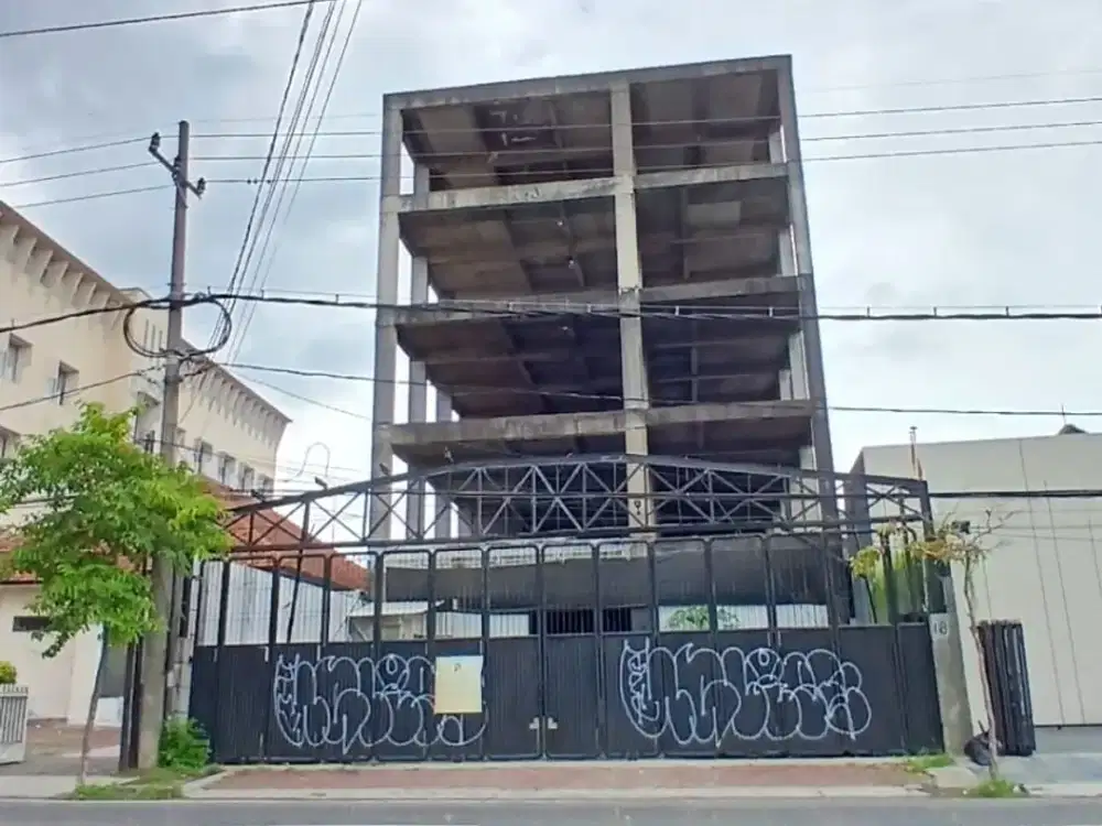 KONSTRUKSI HOTEL 5 LANTAI DI PUSAT KOTA, DEKAT KAWASAN BISNIS DARMO, MAYJEN SUNGKONO & DIPONEGORO