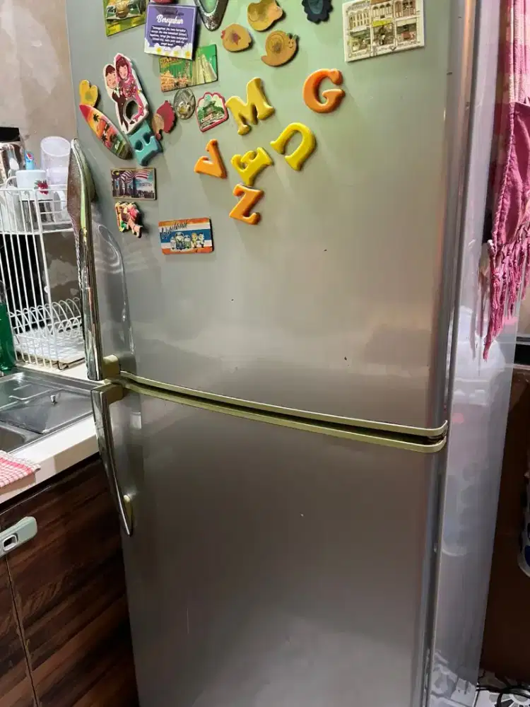 KULKAS PANASONIC RUSAK