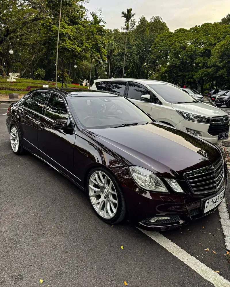 Mercedes Benz E300 2009 Mercy 2008 Brown Coklat 2010 dijual Cepet Bu