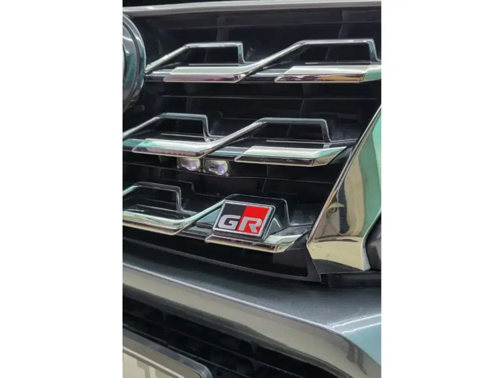 Toyota Fortuner GR sport ( 2023 )