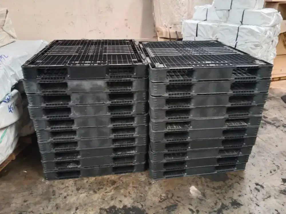 Pallet plastik bekas ekonomis gudang