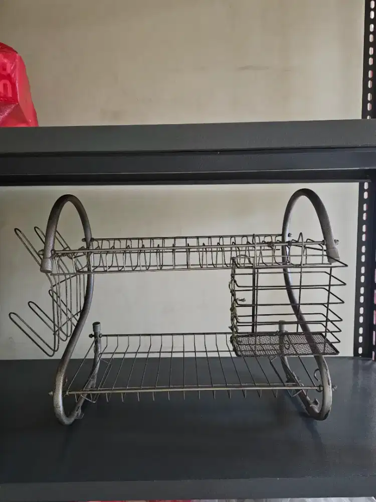 Rak piring minimalis