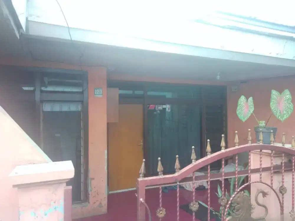 Jual rumah dekat Terminal Sadang Serang