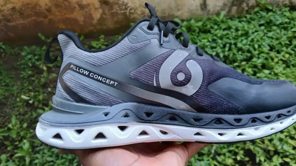 Sepatu olah raga Bocoroco