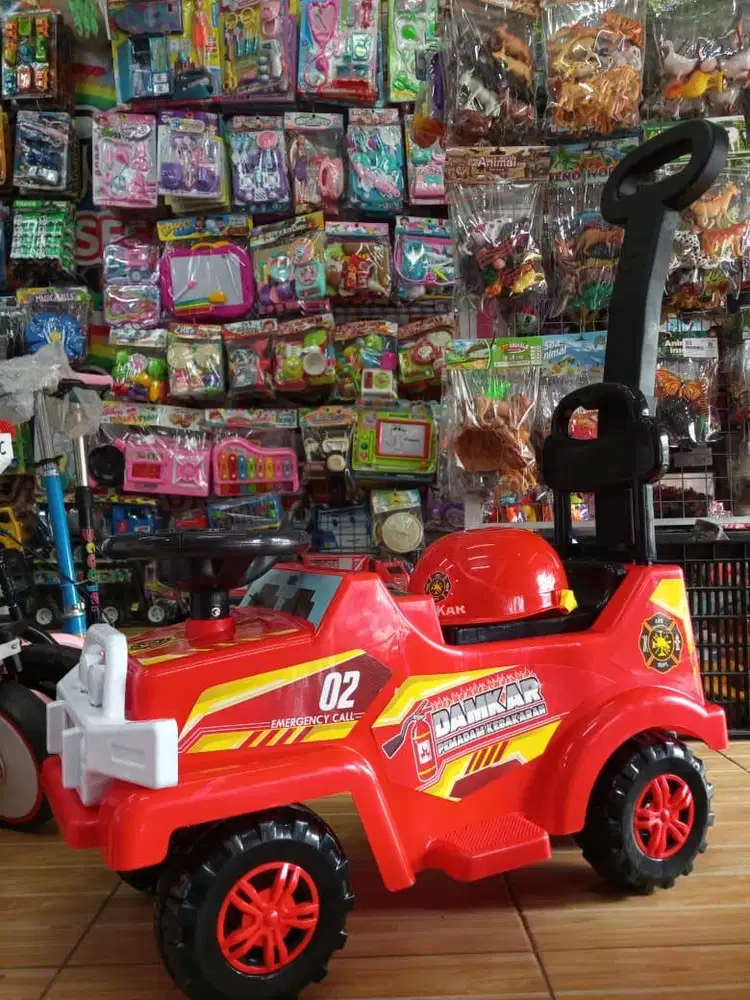 mainan anak mobil naik pemadam