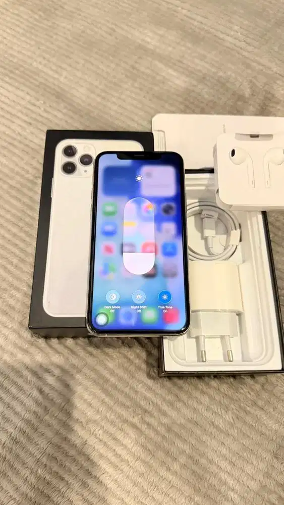 Iphone 11 Pro 256GB Silver Teregister Lengkap