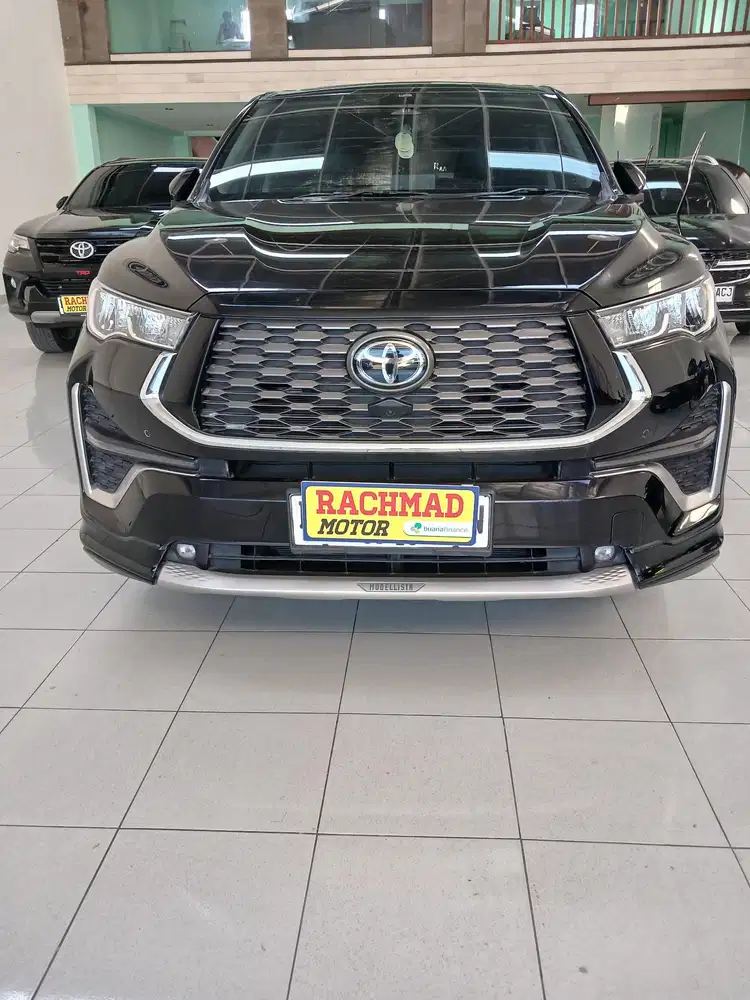 Toyota Innova Zenix Hybrid Q Modellista 2023 Hitam metalik A/T 2.0
