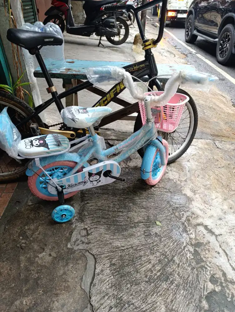 Sepeda mini 12 kuromi