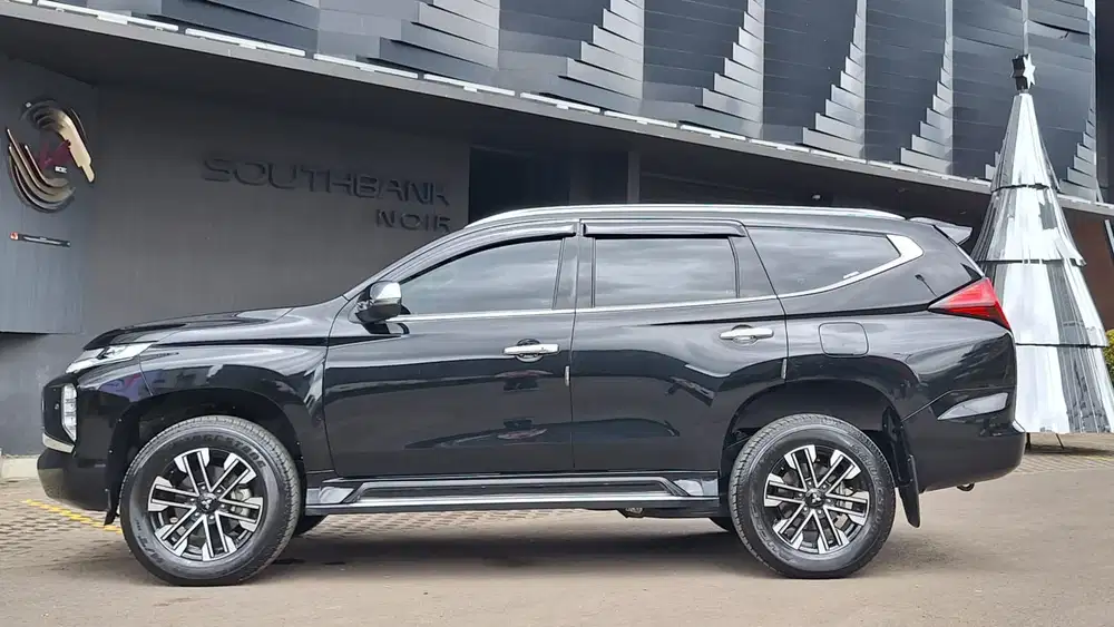 Mitsubishi Pajero Sport 2023 Bensin