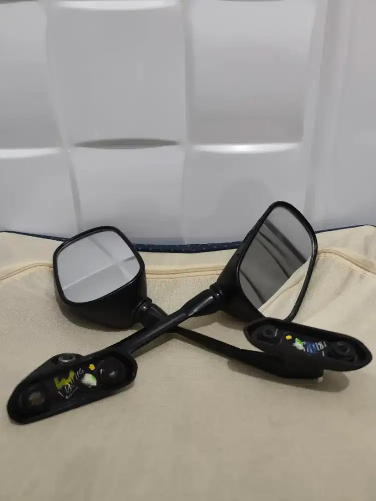 Dudukan Plat dan Spion R15 Original