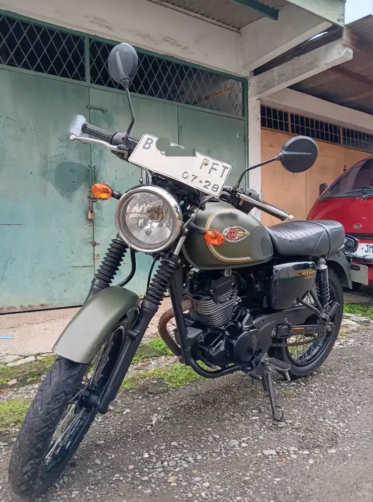 Forsale Kawasaki W175 TH 2018 Warna Lowkm Gres Asli Simpenan TER MURAH
