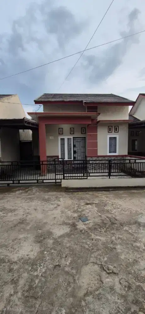 Disewakan Rumah Strategis, Aman, Nyaman di dekat Bandara SMB 2