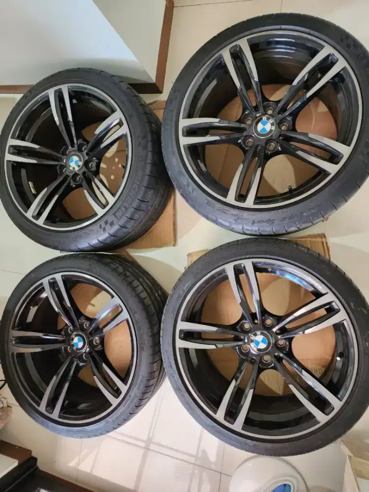 BMW STYLE 437M (M4 Wheels)