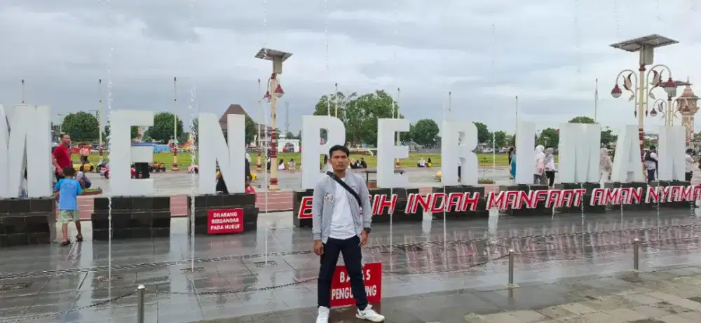 Saya yari pekerjaan apa aja yg penting tidur dalam  sama mkan dalam