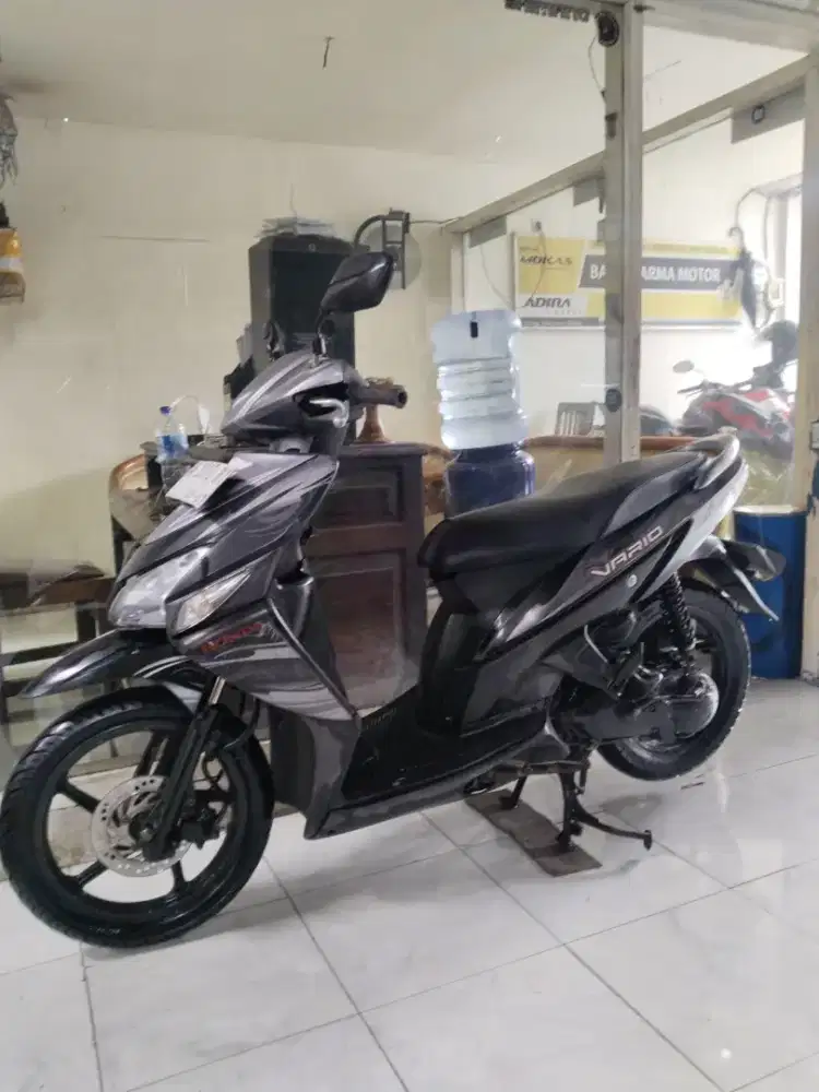 HONDA VARIO CW TAHUN 2011 PAJAK OFF SURAT LENGKAP MESIN NORMAL