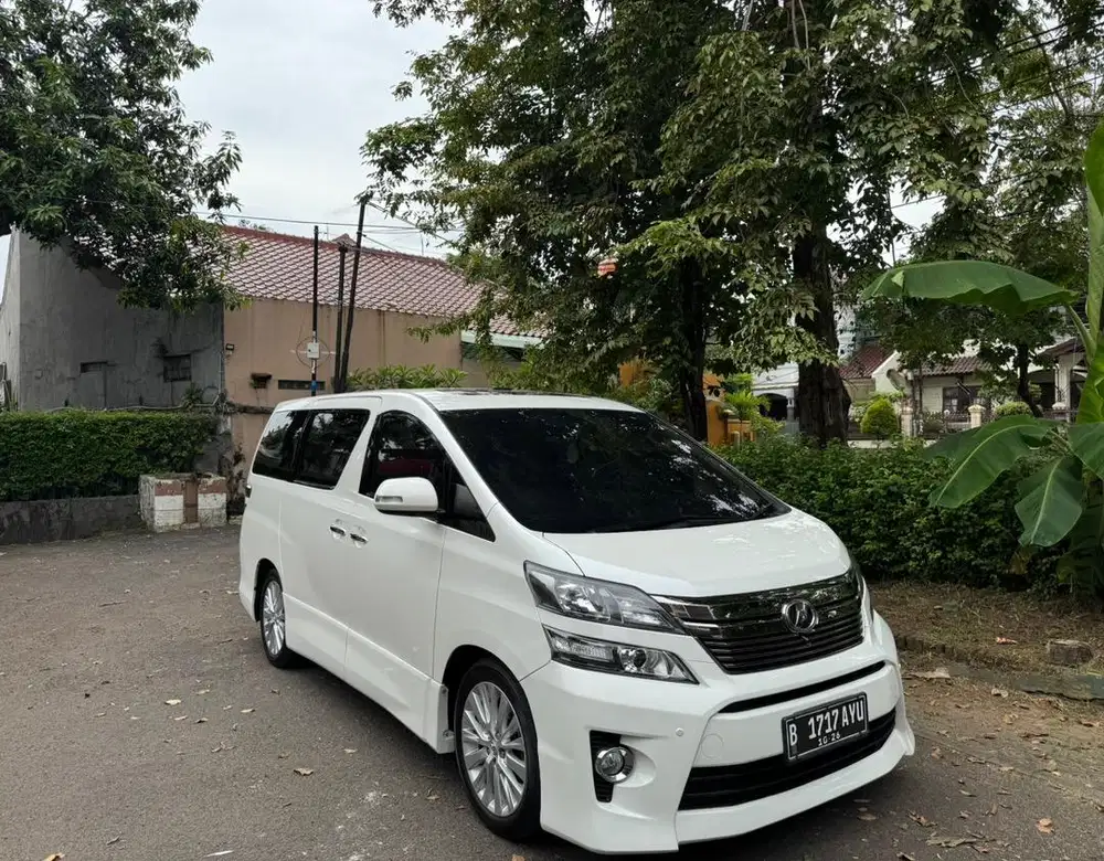 Toyota Vellfire ZG Premium Sound 2013 At