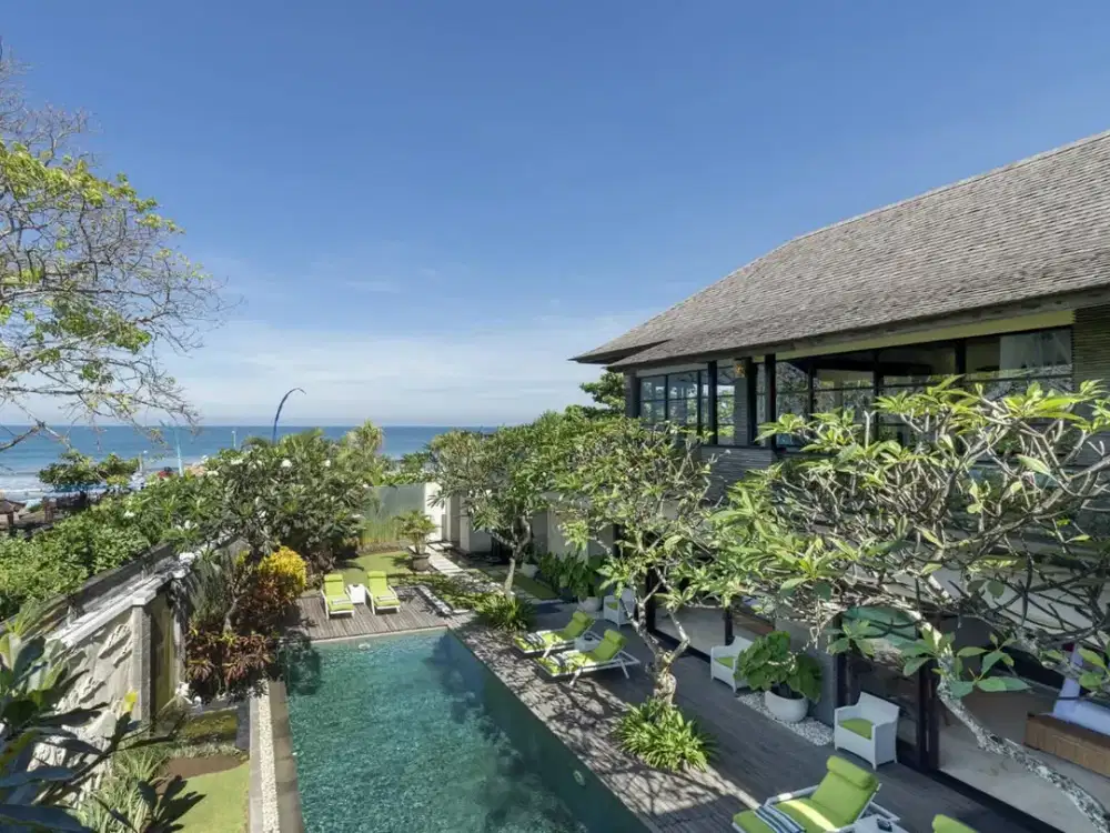 For Sale Jual Villa Exotic Los Pantai Batu Belig Seminyak Kuta Bali.