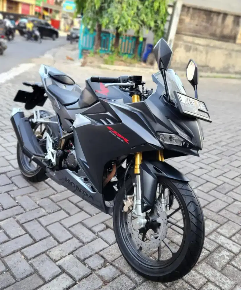 CBR 150R KREDIT MURAH DP 500RIBU SYARAT KTP&KK
