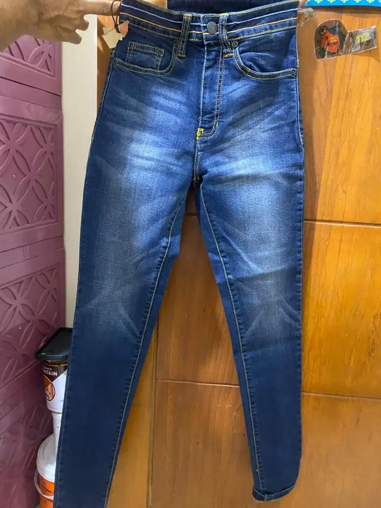 Celana jeans denim DUST size S murah