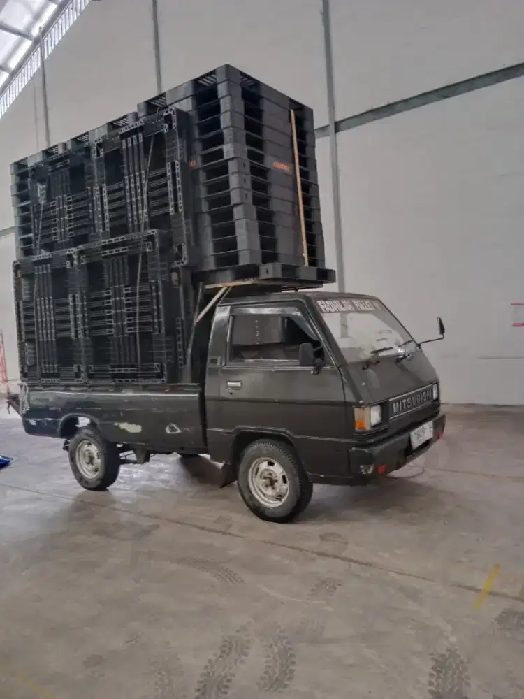 Pallet plastik bekas andal dipakai