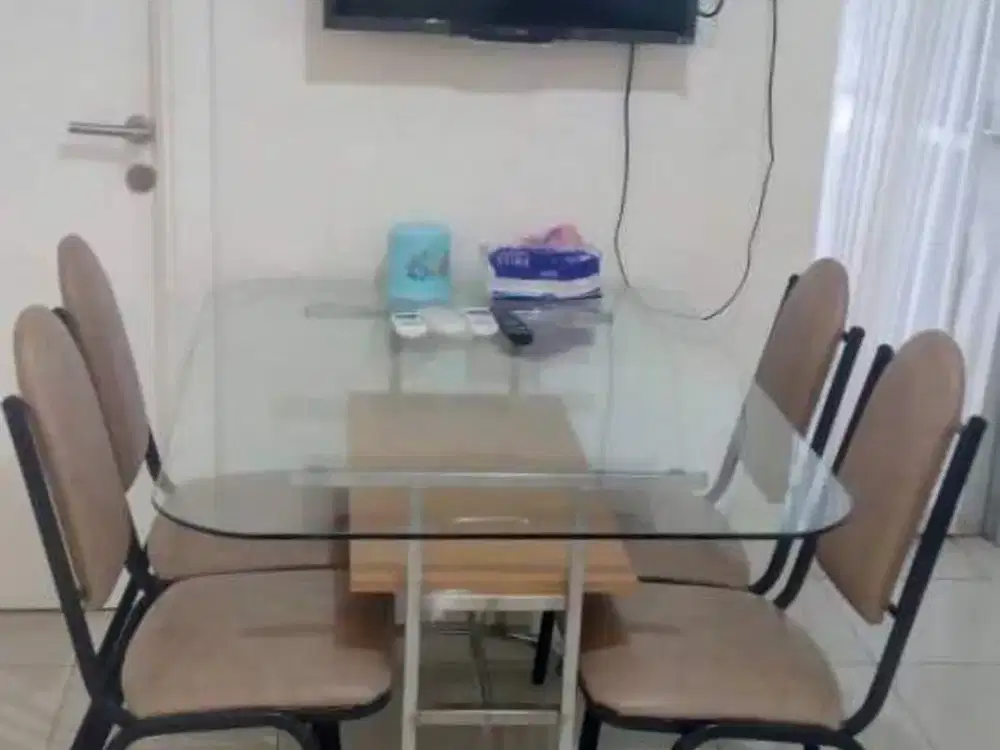 ready disewakan apartemen green lake sunter,tipe 2bedrooms full furnished,hadap utara,AC 3