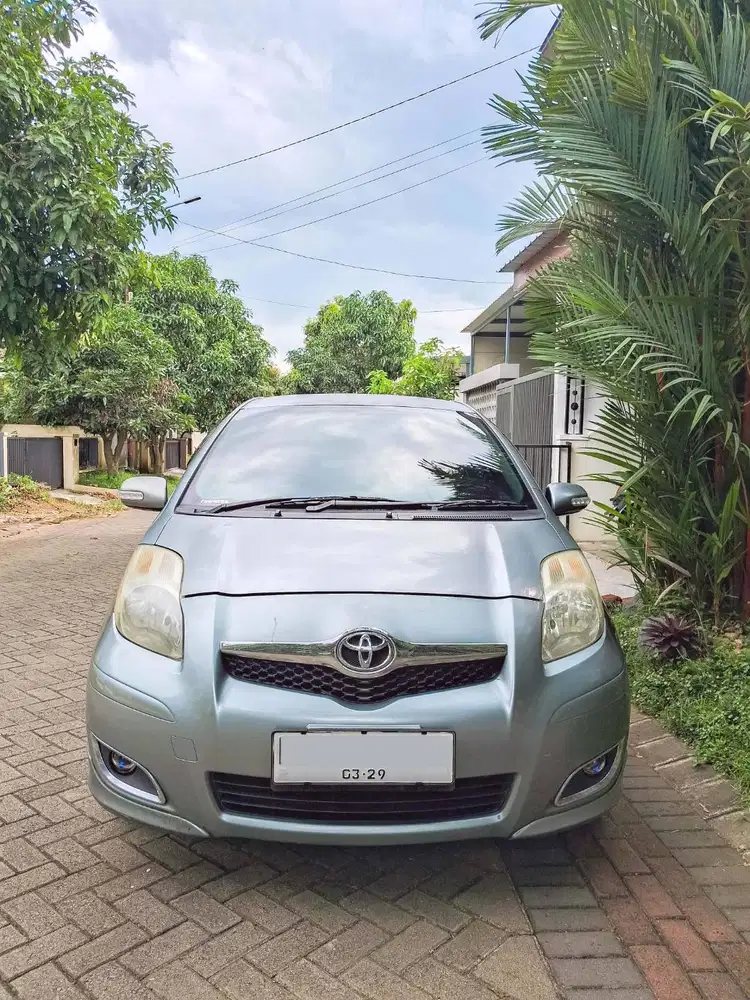 Yaris 2010 E Automatic – Irit, Dingin, Terawat, Tune Up harian BRQ