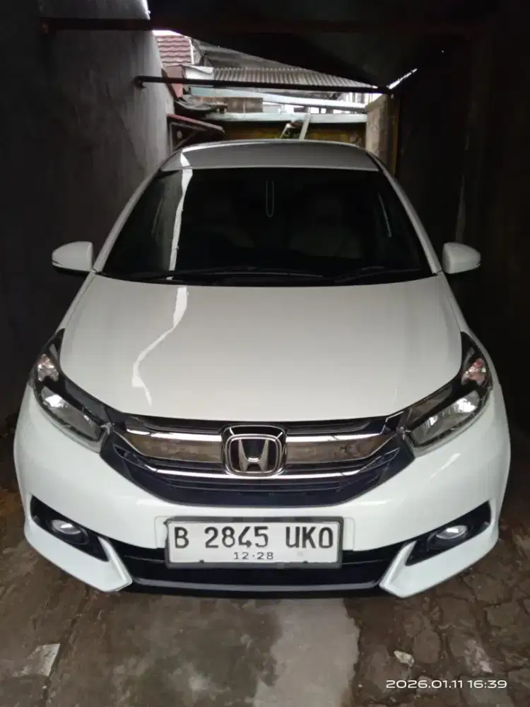 Honda Mobilio E CVT 2018 putih