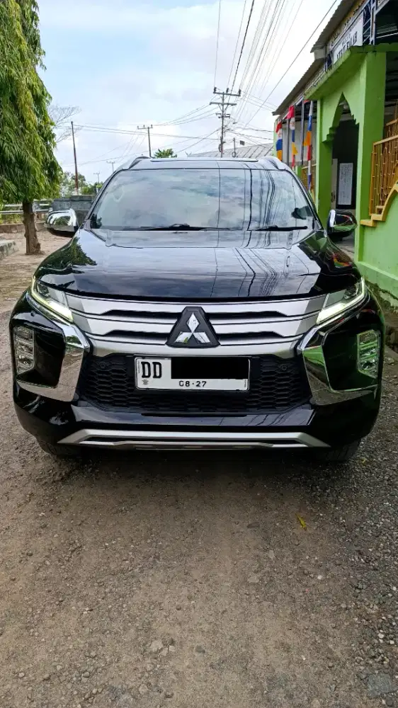 Pajero sport dakkar 2022 diesel 4x2 , kondisi masih seperti mobil baru