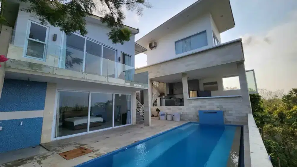 DI JUAL VILLA MEWAH DI JLN BINGINSARI JIMBARAN, VIEW LAUT DAN VIEW GWK