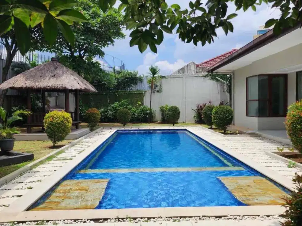 dijual rumah mewah Cipete dalam komplek