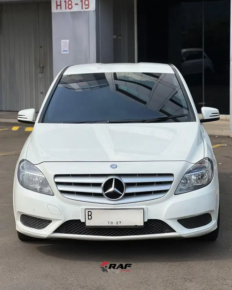 Mercedes Benz B200 Sport W246 2012 CBU 1.6 Turbo Putih