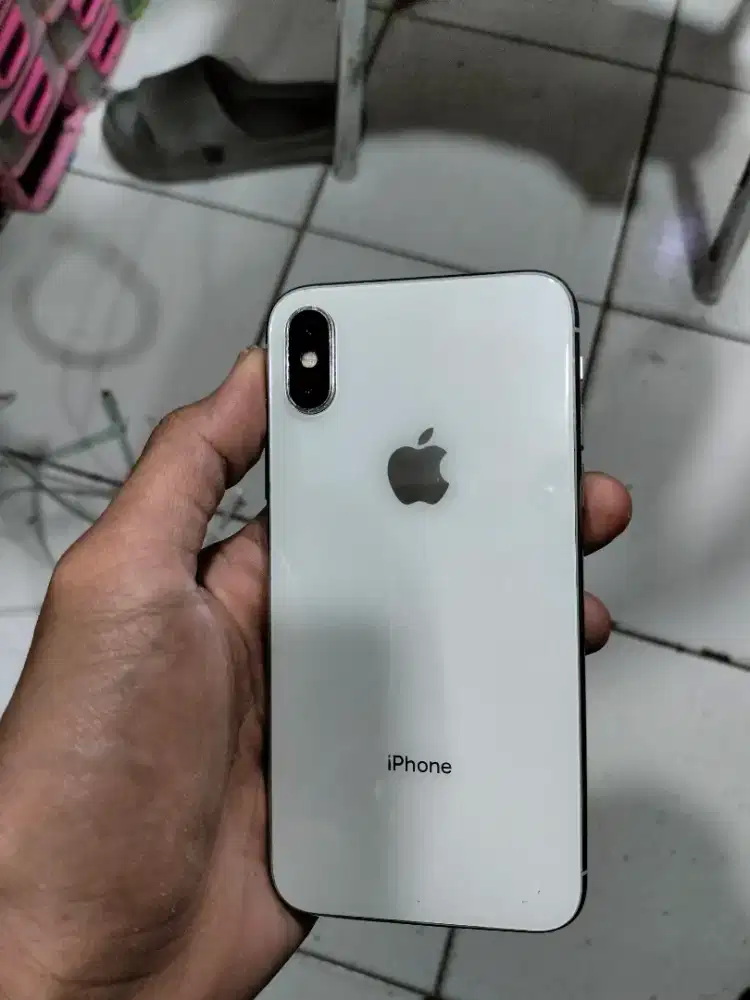 iphone x 64 gb hp plus carger