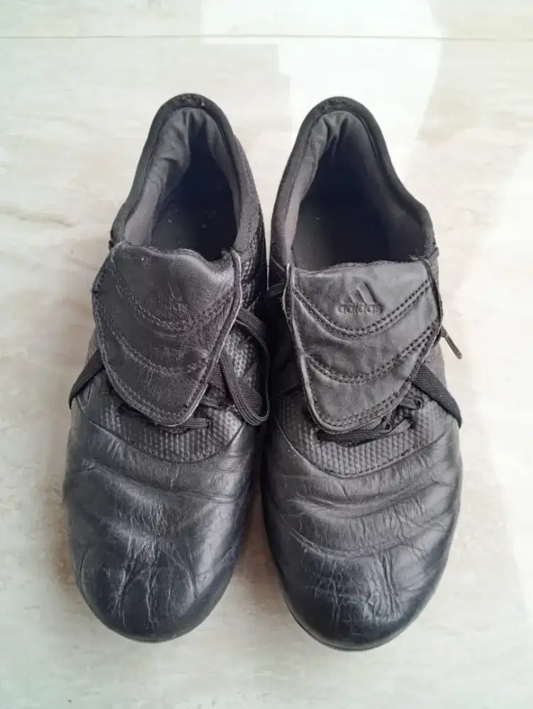 Sepatu Bola Adidas Copa Gloro