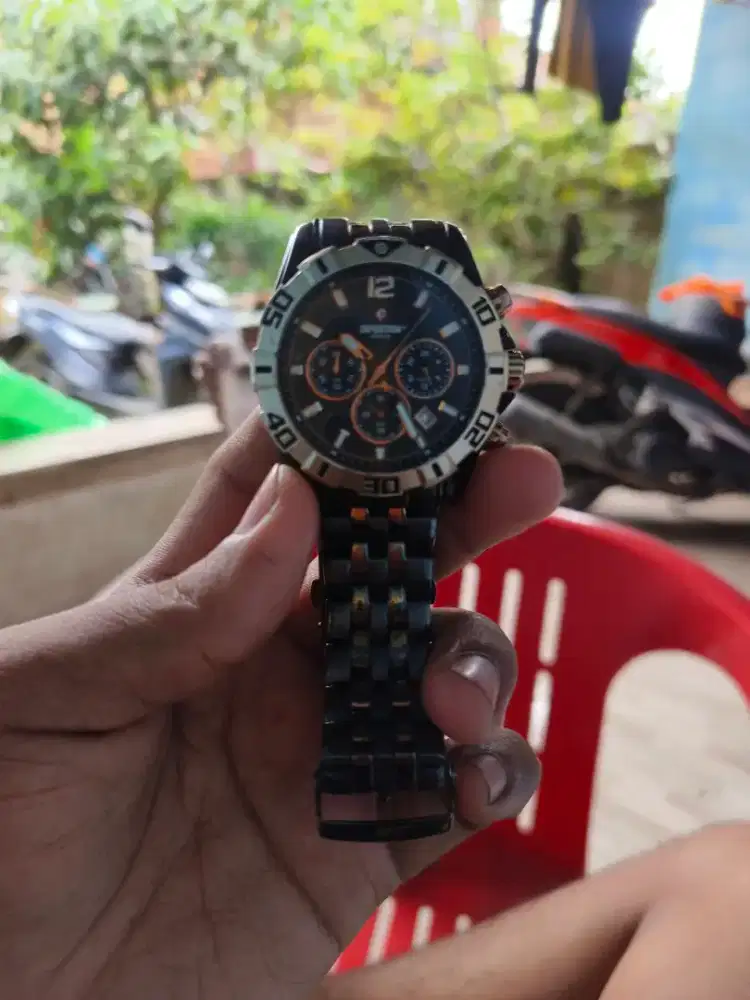 Jam tangan expedition