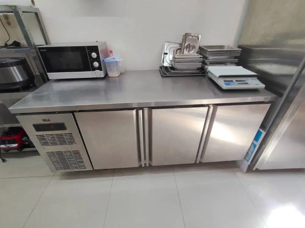 Dijual peralatan restaurant